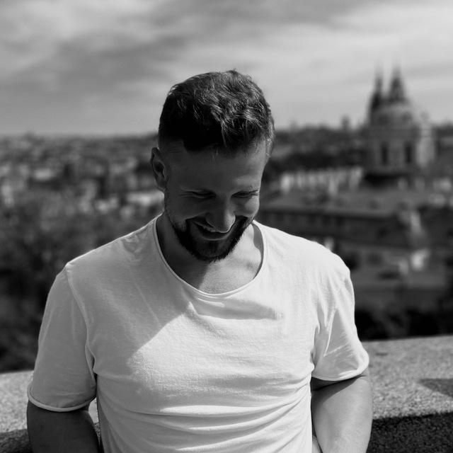 Руководитель отдела по работе с клиентами